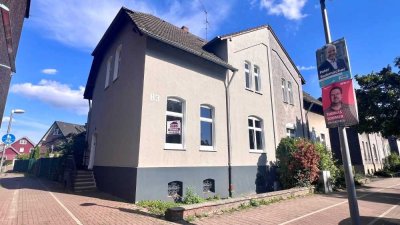 Großzügige Doppelhaushälfte für Handwerker mit viel Potential