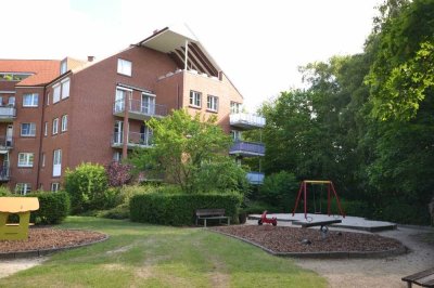2-Zimmer-Wohnung mit Süd-Balkon, neuem Bad und neuer Einbauküche in Pinneberg