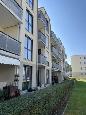 Lichtdurchflutete 2,5 -Zimmer-Wohnung mit Terrasse