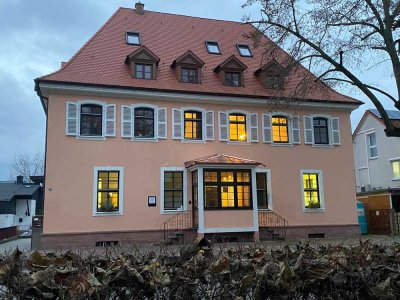 Rarität ! Sanierte DG-Maisonette (2023) inkl. Küche - Altstadtnähe -  tolle Hausfassade