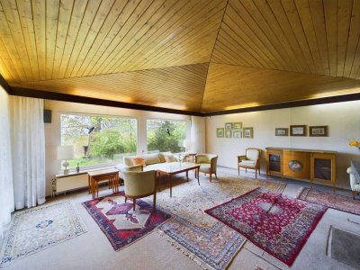 2707 m² Grundstück am Hang mit sanierungsbedürftigen Altbau