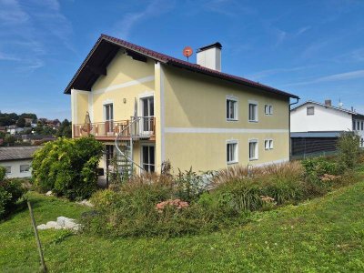 Ein- bzw. Zweifamilienhaus in Niederneukirchen! 235 m² WNFL, vollunterkellert inkl. Doppelgarage, 1113 m² Grundfläche! Nähe Ortszentrum!