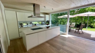 Geräumiges, neuwertiges 5-Zimmer-Einfamilienhaus mit lux. Innenausstattung und EBK