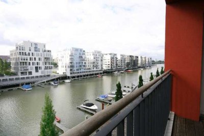 EXKLUSIVES WOHNEN IM FRANKFURTER WESTHAFEN IN ERSTER REIHE