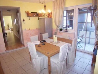Moderne und zentral gelegene 3 Zimmerwohnung mit Bad und Balkon