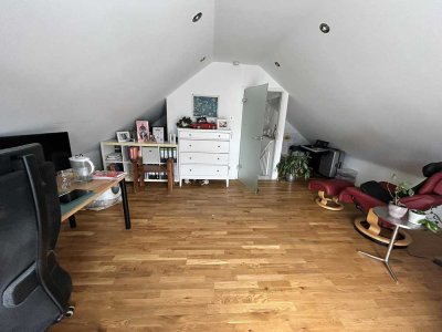 Freundliche und gepflegte 3-Zimmer-Maisonette-Wohnung mit Balkon, EBK und Wallbox