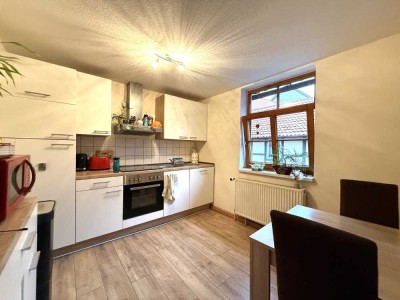 Stilvolle 3-Zimmer-Wohnung im charmanten Altbau zu vermieten!