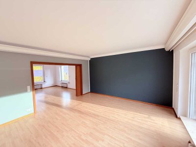 Charmantes Einfamilienhaus mit Einliegerwohnung und Burgblick – ideal für Familien & Homeoffice