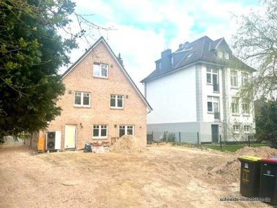 *Neubau/Erstbezug* Familienfreundlich gelegene 5-Zimmer-Doppelhaushäfte mit Terrasse und Garten