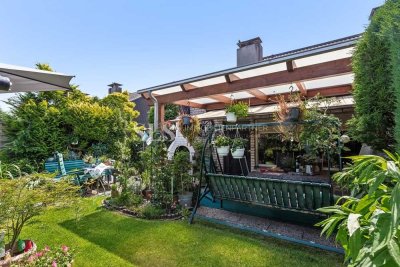 Doppelhaushälfte mit liebevoll gestaltetem Garten und außergewöhnlichem Raumgefühl