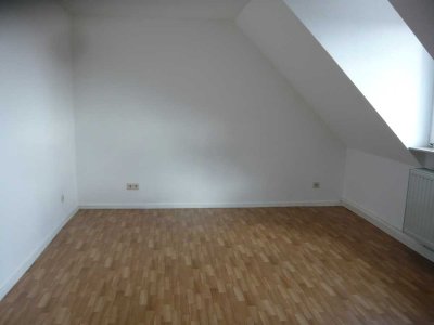 Zweibrücken-Eitersberg:3 ZKB mit 75 m² Wfl., im DG.