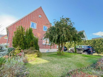 Sehr gute Lage - Einfamilienhaus mit Dachgeschosswohnung und Bungalow auf Eigenland nahe Yachthafen