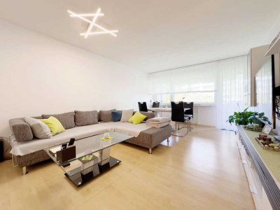 Stilvolle, helle 4-Zimmer-Wohnung mit Balkon und EBK in Sindelfingen