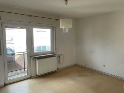 Einfache Wohnung mit Küche, Bad, kleiner Balkon: Freundliche 1-Zimmer-Wohnung in Worms