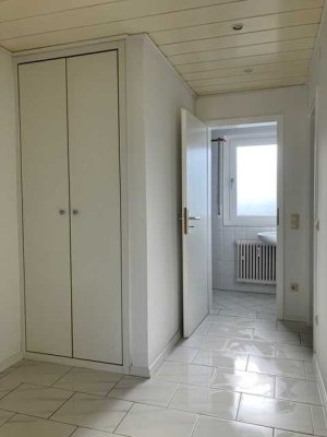 Sanierte 1-Raum-Wohnung mit Balkon in Schwetzingen