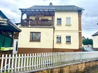 Charmantes Einfamilienhaus mit großem Innenhof und Scheune