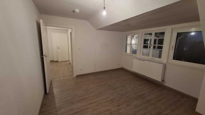 Dachgeschosswohnung in verkehrsberuhigter Lage