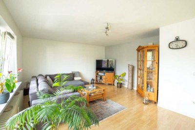 Schöne 2-Zimmer Wohnung mit Balkon & Stellplatz
