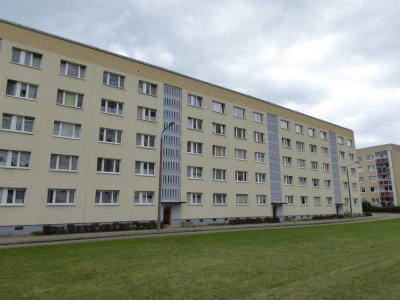 * in Sanierung * Nahe der Magistrale * Dichterviertel * 15.10.25 *