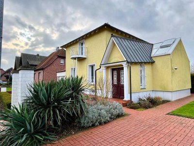 Charmantes Einfamilienhaus 
und ein separater, angebauter Bungalow