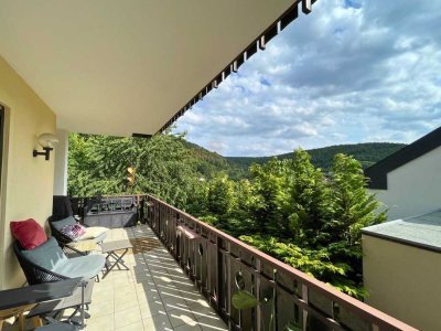 geräumige 4 Zimmer Eigentumswohnung mit Balkon und Garage