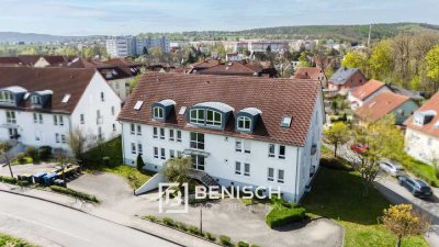 Charmante, lichtdurchflutete Wohnung mitten im Grünen
