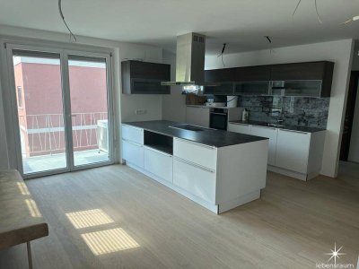 Schöne 3-Zimmer Wohnung. Auch als Büro nutzbar. Mieten mitten in Spittal/Drau. Balkon.