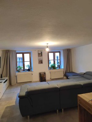 Große 2, 5 Zimmer Wohnung