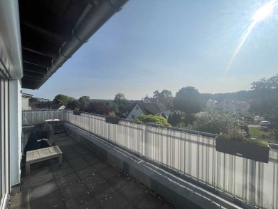 Ansprechende 4-Zimmer-Wohnung mit gehobener Innenausstattung mit Balkon und Einbauküche in Aalen