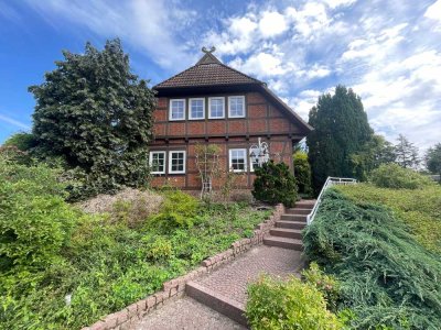 *** Traumhaftes Einfamilienhaus mit Einliegerwohnung und Vollkeller in ruhiger Lage ***