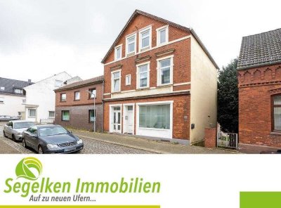 WG`s aufgepasst!!! Großzügig geschnittene 6-Zimmerwohnung über zwei Ebenen