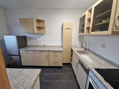 **JETZT EINZIEHEN**3-Zimmer-Wohnung // Balkon // EBK // 3.Etage // Bad mit Wanne // ab sofort