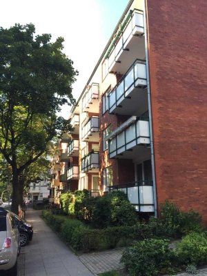 VON PRIVAT: Helle, freundliche 3-Zimmer-Wohnung mit großem Süd-Balkon