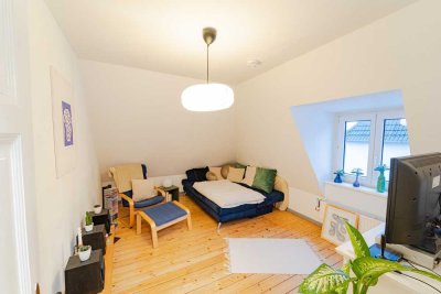 Charmante 3-Zi.-Altbauwohnung mit großer Hobbyfläche