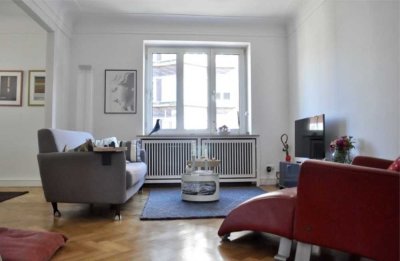 SANIERTER ALTBAU; HOHE DECKEN; PARKETT - WOHNKÜCHE - GOLZHEIM - Orsoyer Straße