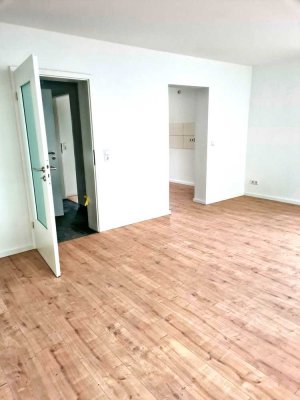 Neu! saniertes RMH 120 m²+Garten+20 m² Keller