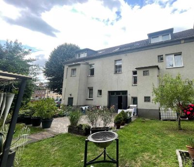 Positiver Cashflow!! Solides 5-Fam.-Haus mit Garten
