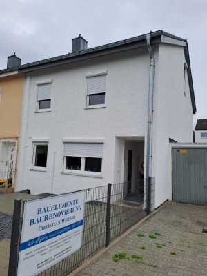 Geräumiges Reihenendhaus mit 5 Zimmern in Wettstetten