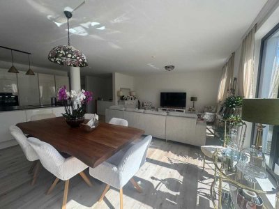 Charmante Maisonette mit hochwertiger Ausstattung & Terrasse in Wellingsbüttel