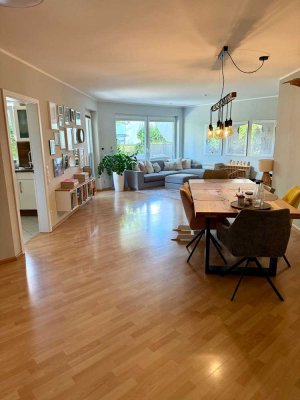 Geschmackvolle 4-Zimmer-Hochparterre-Wohnung mit Einbauküche in Obertshausen