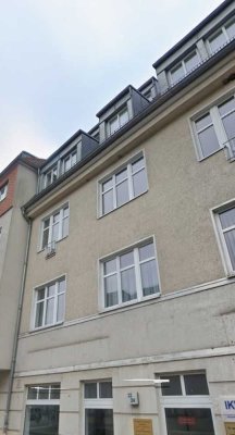 große, renovierte 1 Zimmerwohnung mit großer Kammer am Bahnhof Falkensee