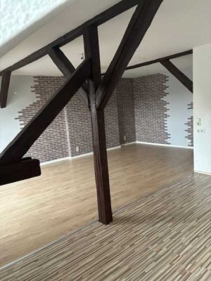 DG-Wohnung mit 3 Zimmern – Sofort einziehen!