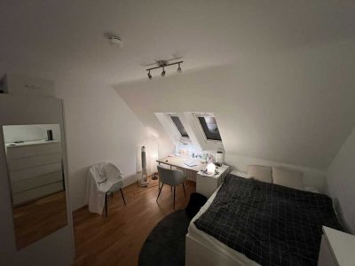 Lage! Direkt an der Uni, Hbf, ZEW. Ideal für Studenten. Möbliert.