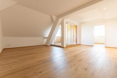 Charme trifft Komfort | Hochwertige Dachgeschosswohnung mit Loggia | Offene Küche | HWR | Stellplatz