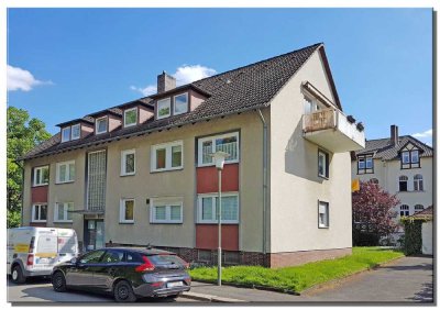 Freie 3-ZKB mit Balkon und Garage, direkt am Tannenwäldchen