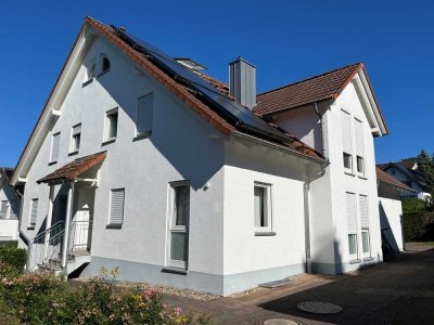 Top gepflegte und sofort beziehbare 2 Zi.-ETW in traumhafter Lage von Baden-Baden/Varnhalt!