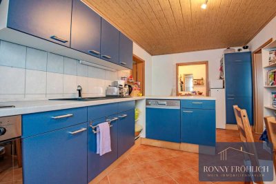 MIT Einbauküche! 2-Zimmer-Wohnung in Jahnsbach / Thum toller Grundriss, Bad mit Wanne UND Dusche