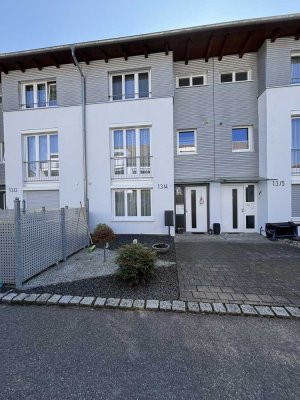 Freundliches 5-Zimmer-Reihenhaus in Möglingen