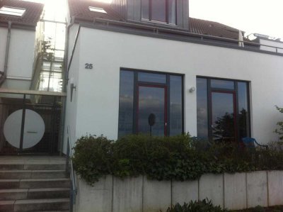 **provisionsfreies** Apartment mit absoluten Traumblick in exclusivem Wohnhaus mit EBK