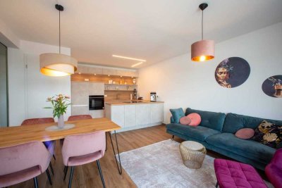 *PROVISIONSFREI* Exklusive 2-Zi.-Whg. mit Balkon, PV-Anlage, Garage & Top-Ausstattung in Deining